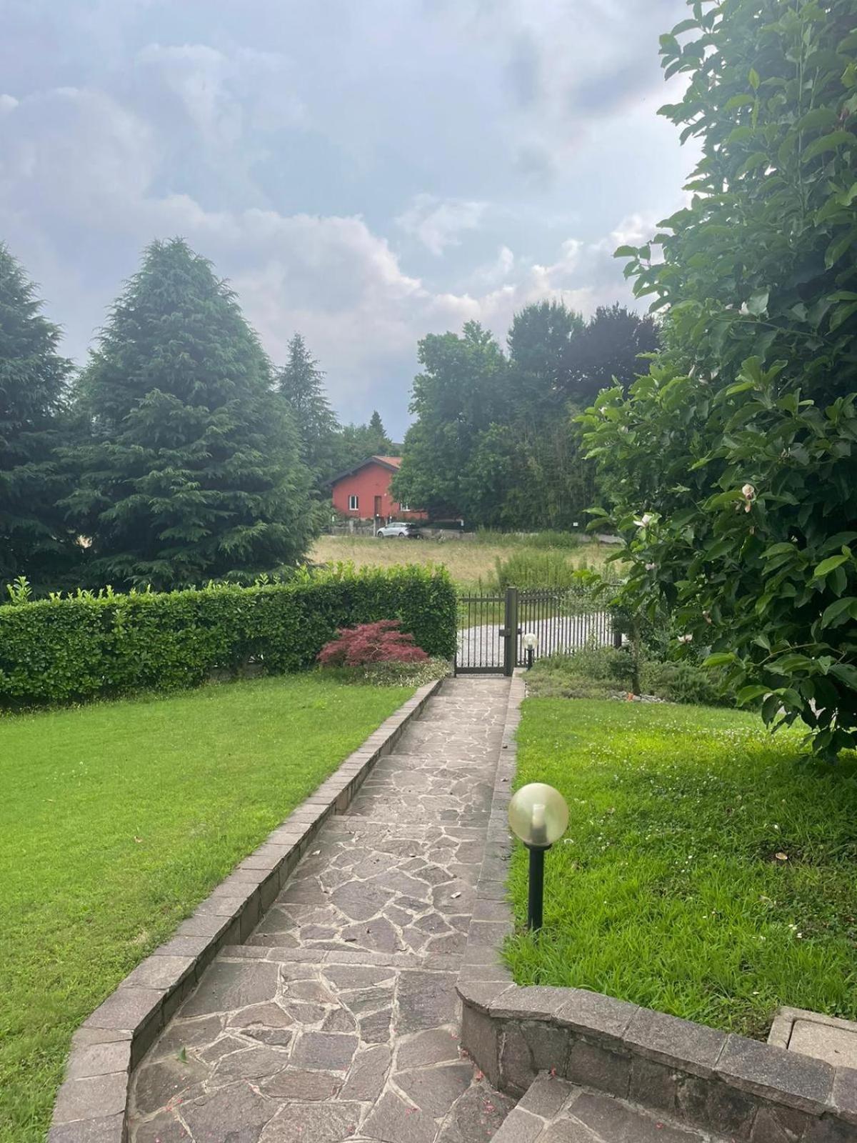 B&B Marilena Guanzate Zewnętrze zdjęcie
